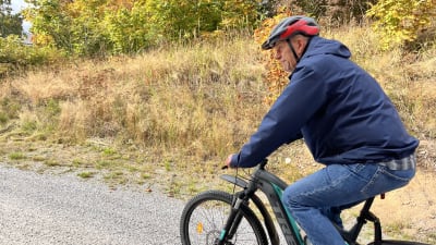 Markus Winstén med sin arbetsförmånscykel.