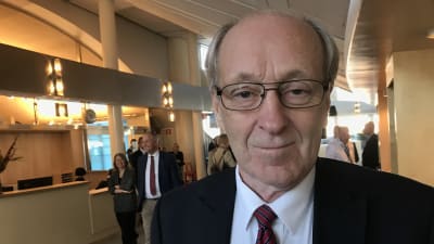 Porträttbild på K-G Bergström, Expressens politiska kommentator.