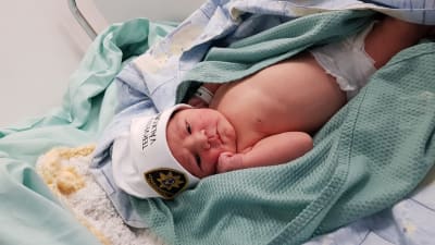 En nyfödd baby. 