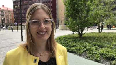 Porträttbild på Helene Öberg, statssekreterare, Miljöpartiet.