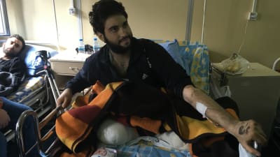 Farouds bägge ben amputerades efter att han träffades av de ryska bombningarna.