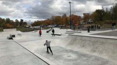 Skateparken vid Metviken i Vasa öppnades den 1 oktober 2021.