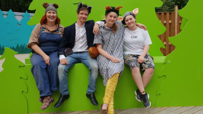 Jonna Sundberg, Markus Haakana, Anna Sundell och Tindra Sederlöf är med i Stora stygga vargen på Finns sommarteater 2018.