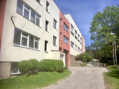 Den ryskspråkiga skolan Rīgas Rīnūžu vidusskola