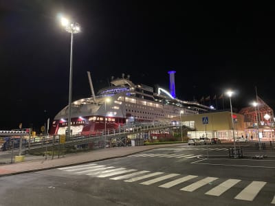 Viking Grace i hamnen i Åbo.
