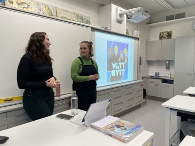 Watt Nytts programledare på skolbesök