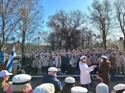 Akademiska Sångföreningen i parken.