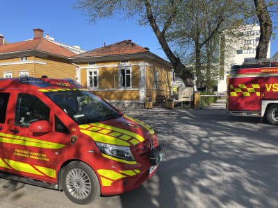 Brandbilar på gata.
