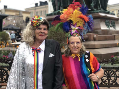 Gitta och Tea Hakokorpi på Helsingfors Pride.
