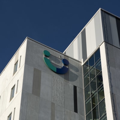 Pohjanmaan hyvinvointialueen logo H-talon yläkulmassa.