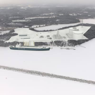 Bildmontage uppifrån av LNG-terminalen i Fjusö i Joddböle i Ingå.