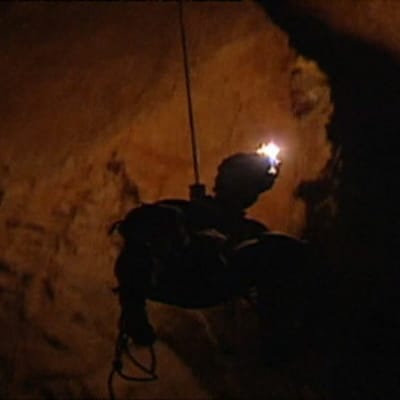 grottforskare i grotta