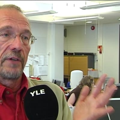 Nils Torvalds intervjuas i Svenska Yles nyhetslandskap i Böle