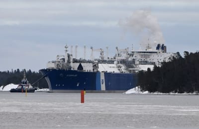 LNG-fartyget anländer till Ingå