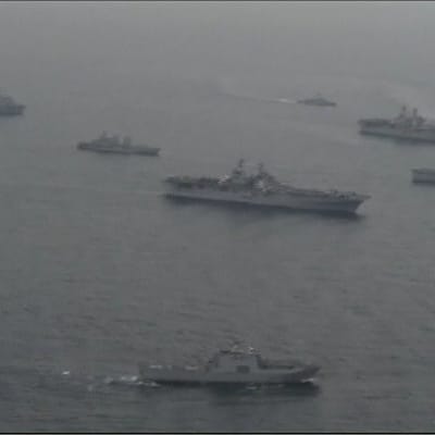 Suuri määrä eteläkorealaisia ja yhdysvaltalaisia laivaston aluksia harjoituksissa Etelä-Korean rannikolla