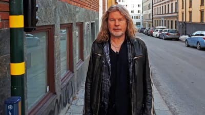 Staffan Hellstrand i hemkvarteren på Söder i Stockholm