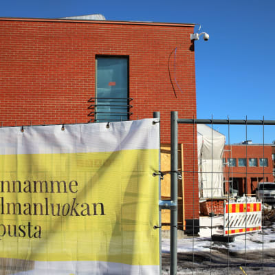 Luotsirakennuksen työmaa Vaasan yliopistolla