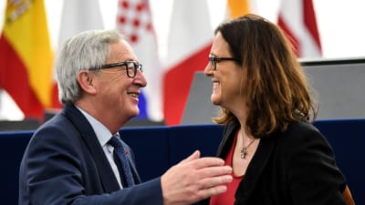 EU-kommissionens ordförande Jean-Claude Juncker och handelskommissionär Cecilia Malmström träffar USA:s president Donald Trump på onsdag