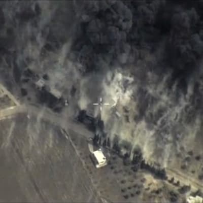 Försvarsministeriets bilder av lufträderna