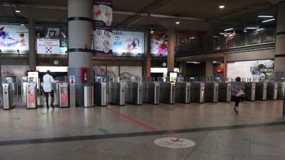 Coronatomt på Atocha-tågstationen i Madrid den 10 oktober 2020.