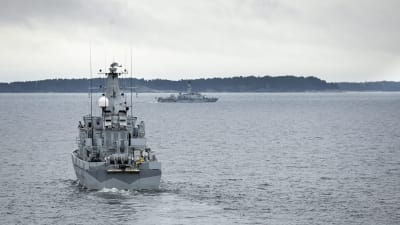 Den svenska minröjaren HMS Kullen.
