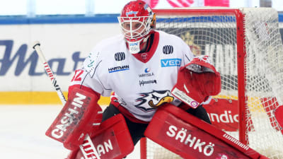 Sports målvakt Niko Hovinen var prickfri i över 63 minuter.
