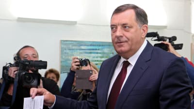 Bosnienserbernas president, nationalistledaren Milorad Dodik drev igenom den omstridda folkomröstningen om serbernas nationaldag