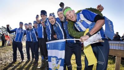 IFK Göteborg firar segern i Tiomila 2017.
