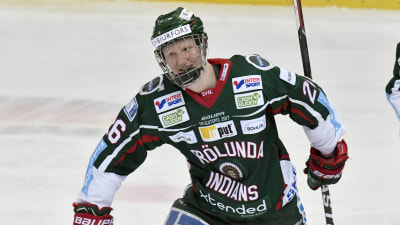Rasmus Dahlin spelar ishockey i Frölunda i SHL.