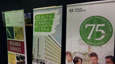Posters för Åbo Akademi, Health Campus Turku och läkarutbildningen vid Åbo universitet.