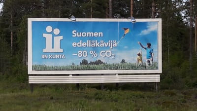 Klimatskylt invid Riksväg 4 i Ijo kommun.