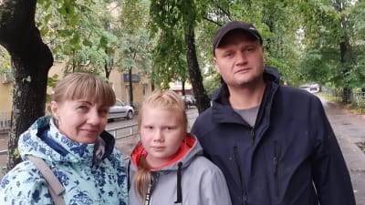 Julija, Polina och Oleg Gajev