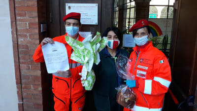 Caritas volontärer hjälper utsatta under coronaepidemin i Italien.