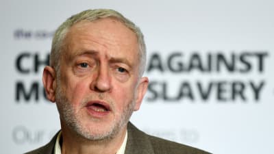 Labourledaren Jeremy Corbyn är en av de politiker som har fokuserat på kampen mot modernt slaver. Han talade i mars inför inbjudna lokala myndigheter om hur man upptäcka och motarbeta tvångsarbete