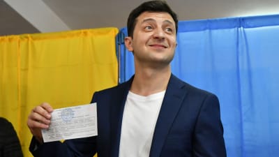 Volodymyr Zelenskyi röstar