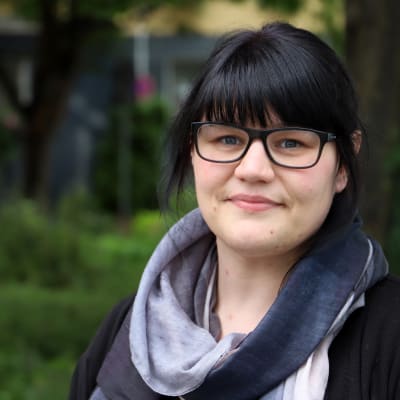 Christine Birkel väntar på sin resa till Finland.