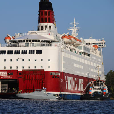 M/S Amorellan siirto Järsön saaren edustalla 23.9.2020.