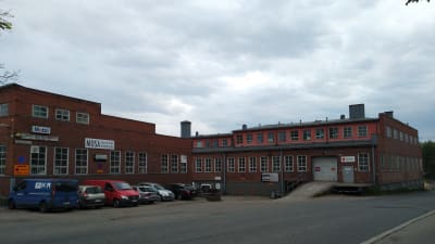Gammal fabriksbyggnad i Mosabacka.