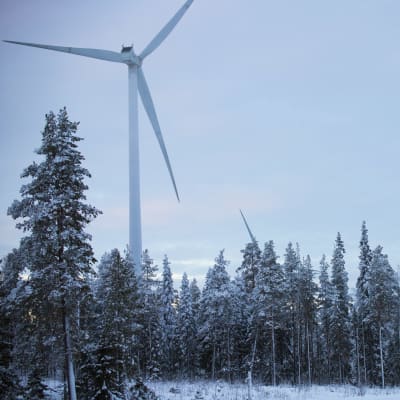 Tornion Kitkiäisvaarassa kaksi tuulivoimalaa