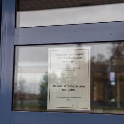 Kajaaniin lentoaseman aukioloajat liukuovessa