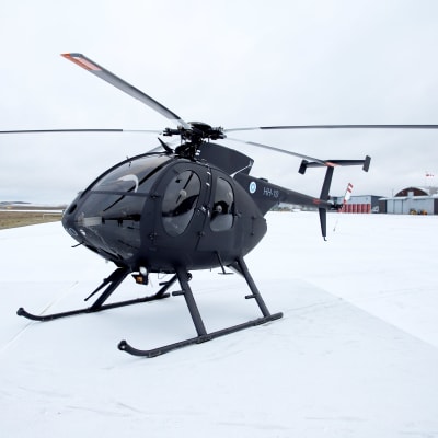 Musta MD-helikopteri