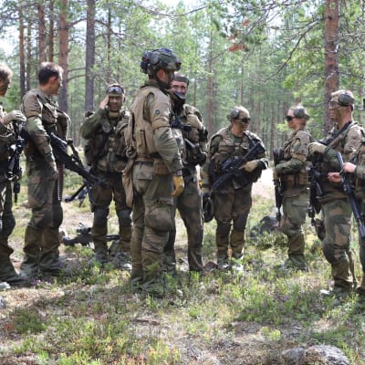 Kuvassa norjalaisia sotilaita Lapissa sotaharjoituksessa