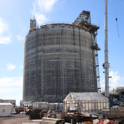 LNG-vastaanottoterminaali Haminan satamassa.