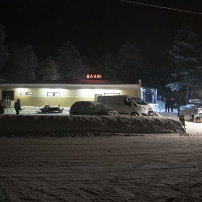 Metsurin tarina -elokuvan kuvauspaikka esittää kainuulaista baaria.