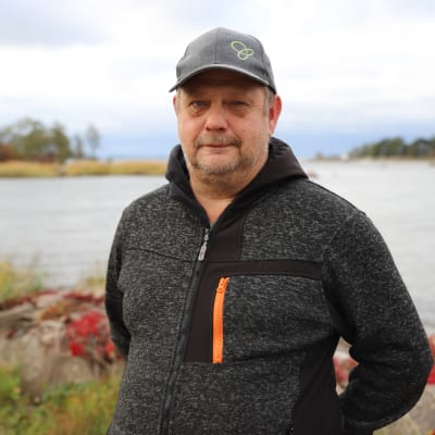 Tiutisen kylälyhdistyksen puheenjohtaja Jari Elo.