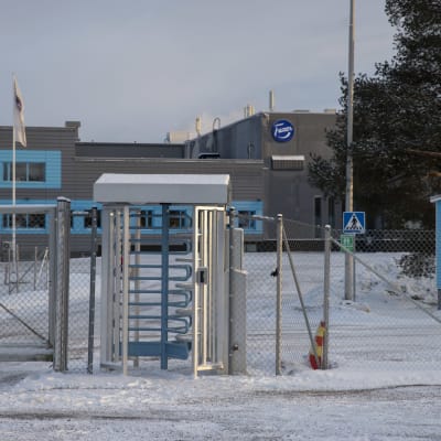 Fazerin Korian tehtaan portti Kouvolassa.