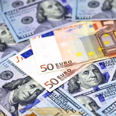 Eurosedlar och dollarsedlar