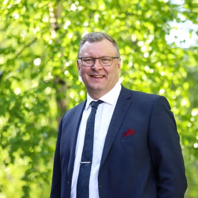 SKAL ry:n puheenjohtaja Jani Ylälehto kuvattuna kulttuuritalo Korundissa. 