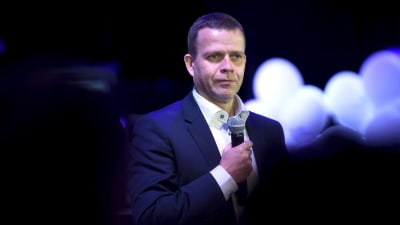 Partiordförande Petteri Orpo på Samlingspartiets valkryssning.