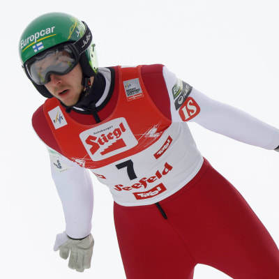 Ilkka Herola under backmomentet i världscupdeltävlingen i Seefeld.